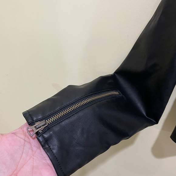 Polo faux leather jacket - Picture 4 of 11